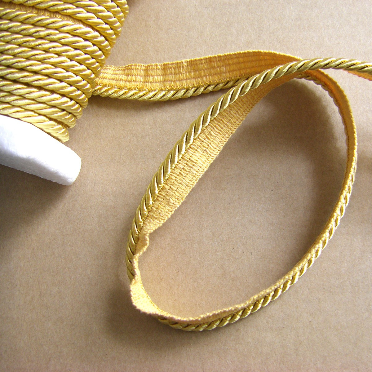 Piping Cord on Tape ANTIQUE GOLD