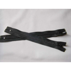 plastic zip size3 - black 18cm