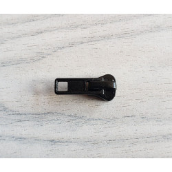 zip slider- chunky- size 3 - black - straight puller
